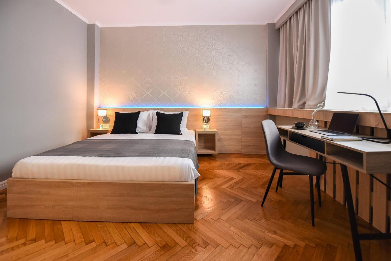 City Center Getaway - Cozy Accommodation For Your Perfect Stay Bukarest Exteriör bild