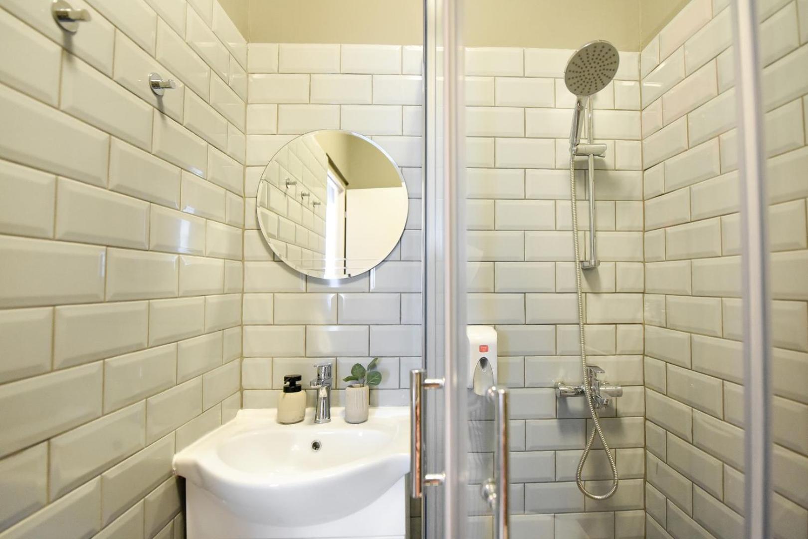 City Center Getaway - Cozy Accommodation For Your Perfect Stay Bukarest Exteriör bild